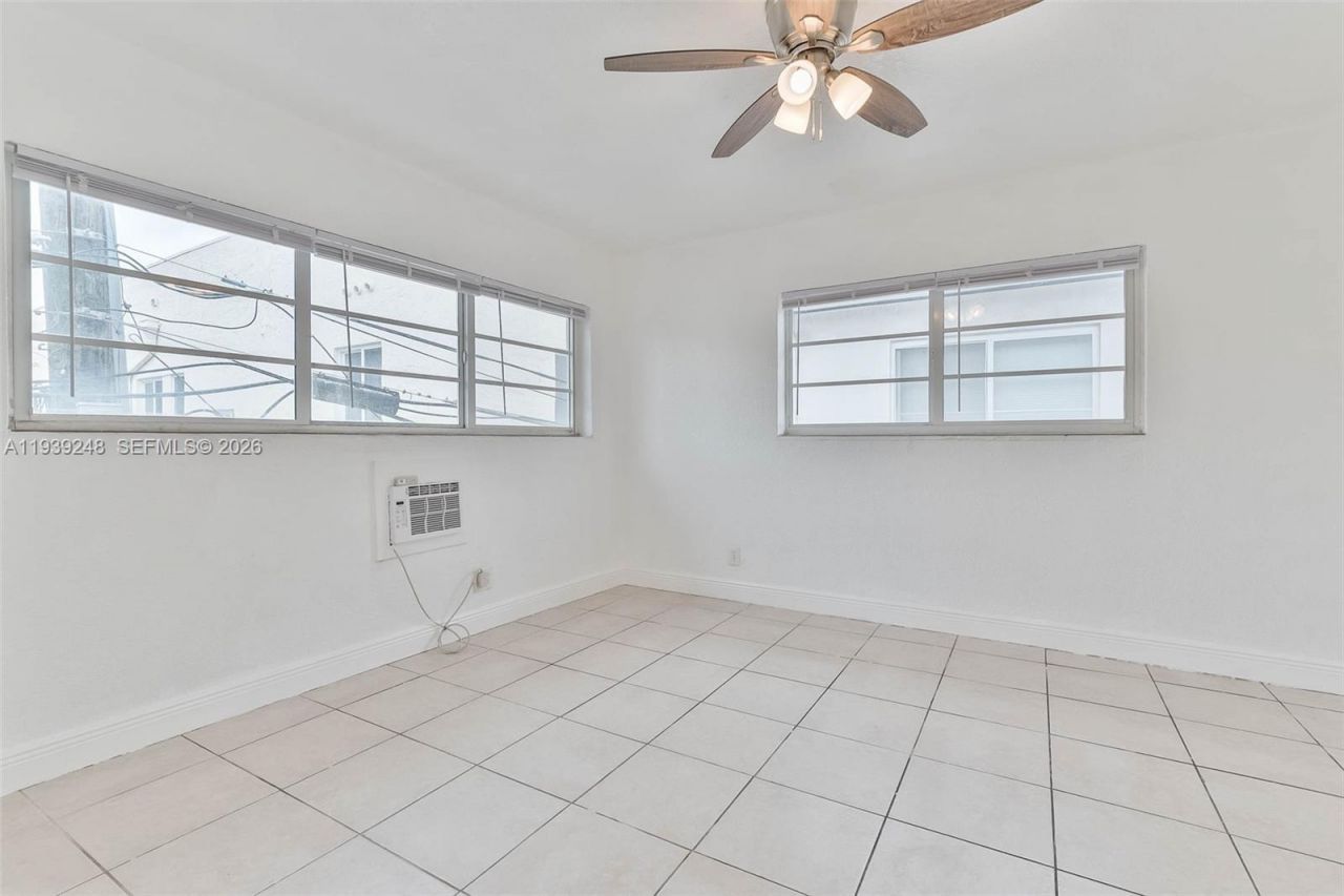 6921 Rue Vendome, Unit 10, Miami Beach, FL 33141 Photo