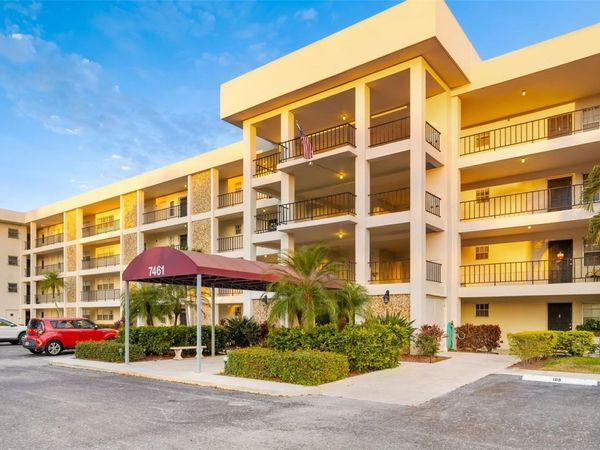 7461 W COUNTRY CLUB DRIVE, Unit 404, SARASOTA, FL 34243