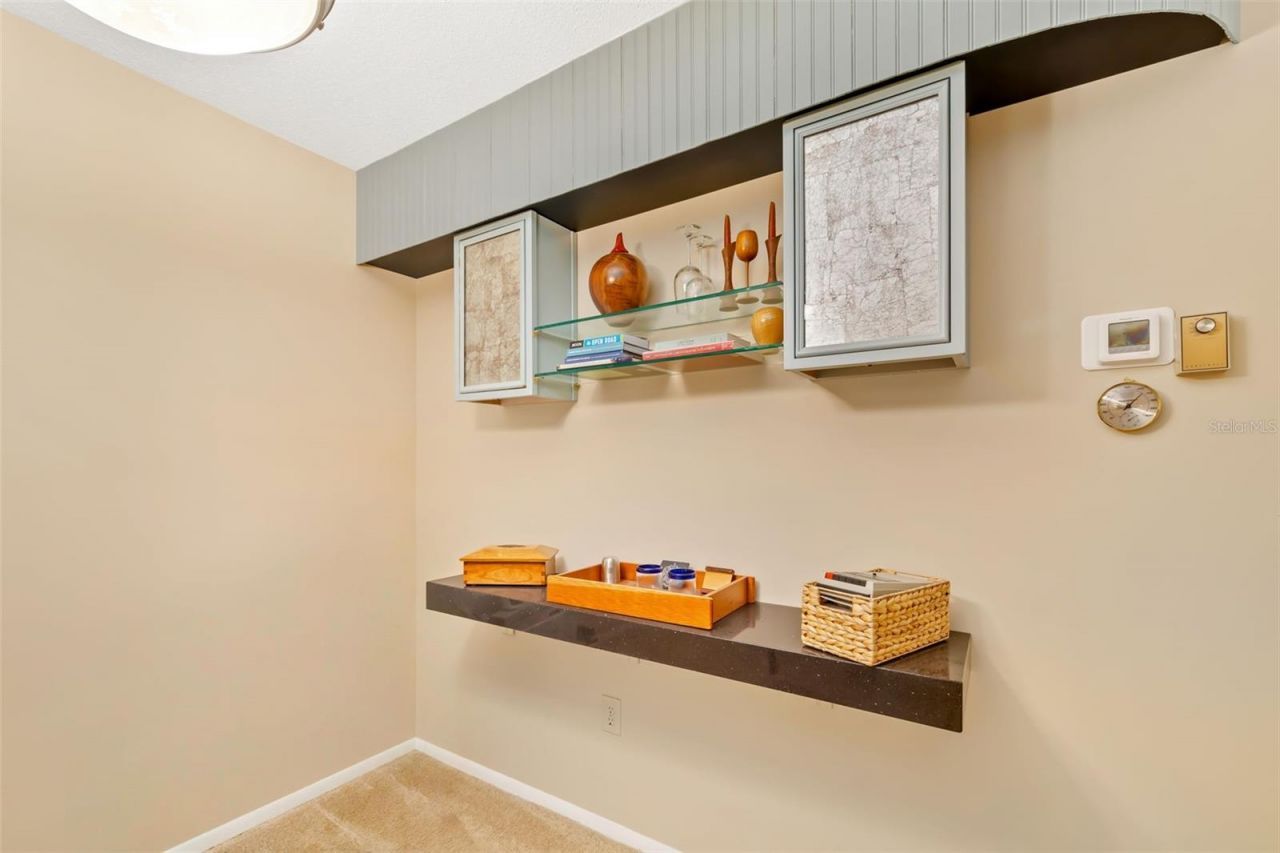 7461 W Country Club Drive, Unit 404, Sarasota, FL 34243 Photo