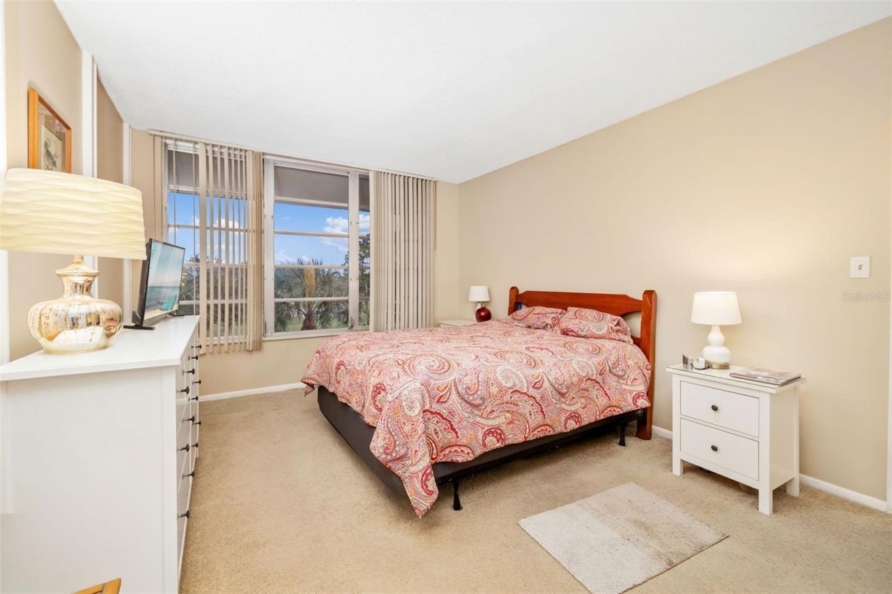 7461 W Country Club Drive, Unit 404, Sarasota, FL 34243 Photo