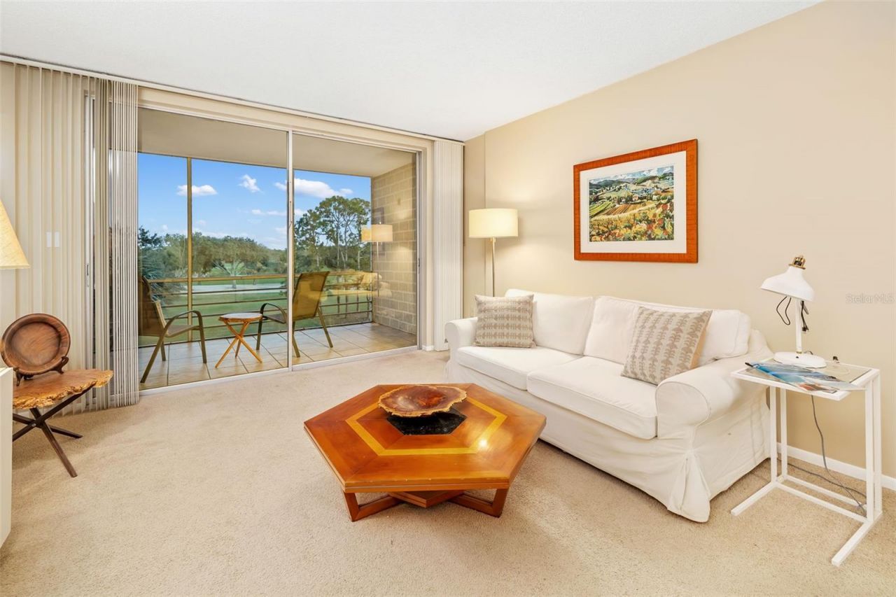 7461 W Country Club Drive, Unit 404, Sarasota, FL 34243 Photo