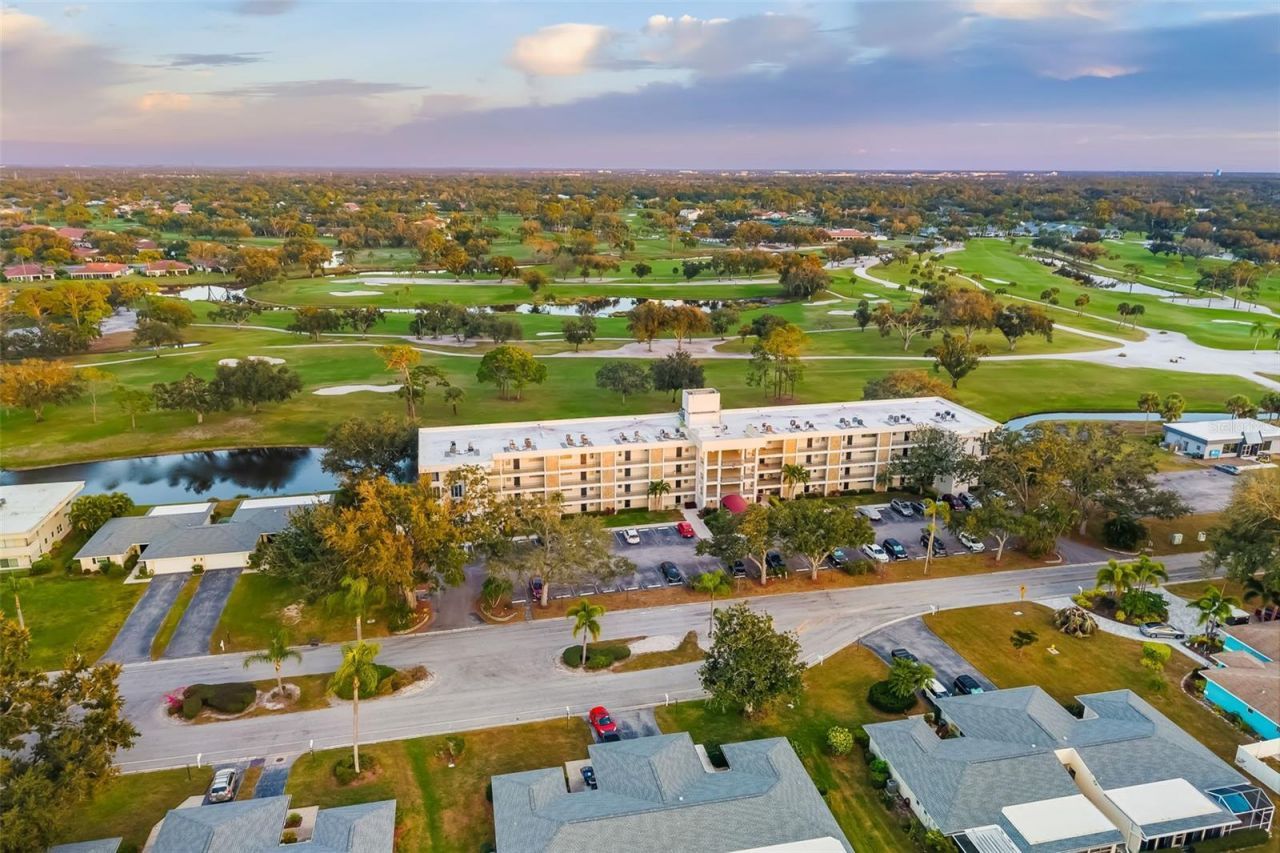 7461 W Country Club Drive, Unit 404, Sarasota, FL 34243 Photo