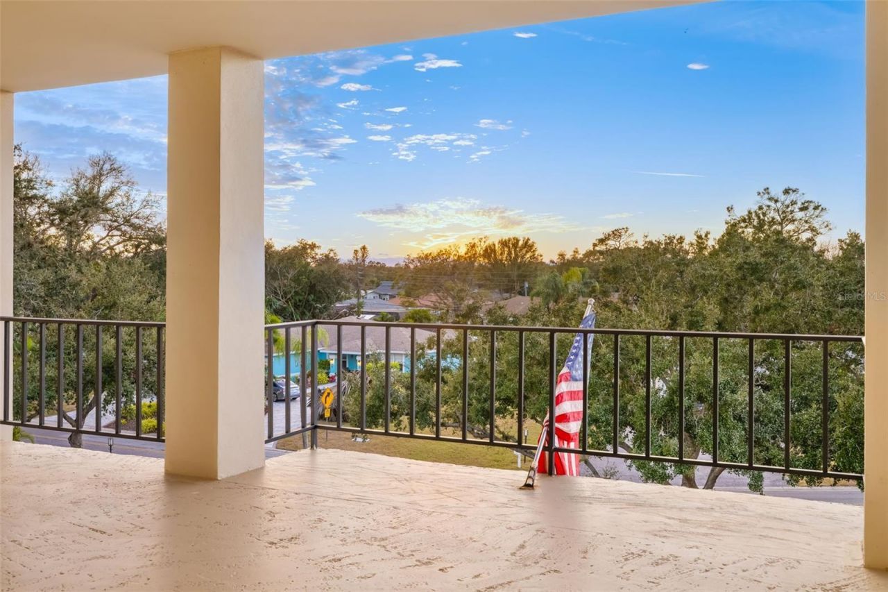 7461 W Country Club Drive, Unit 404, Sarasota, FL 34243 Photo