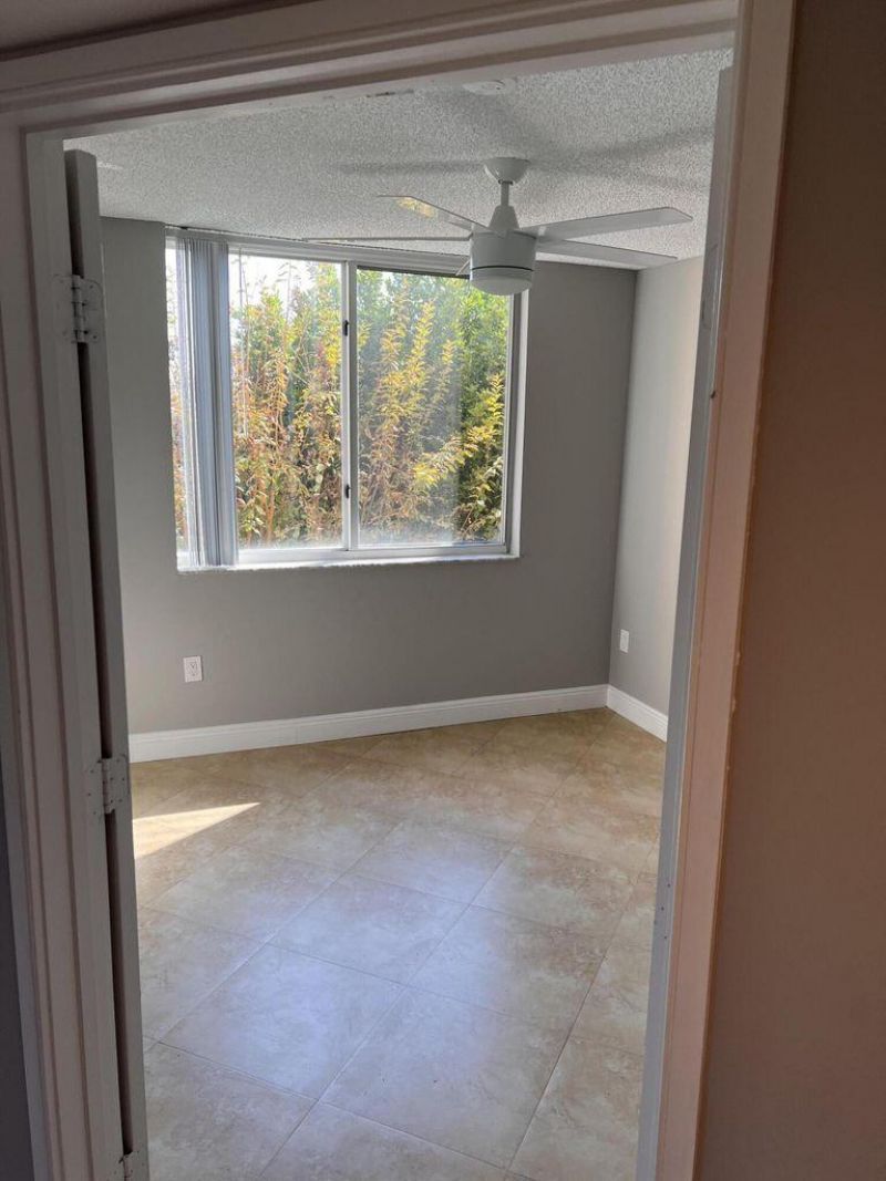 1000 Scotia Drive, Unit 302, Hypoluxo, FL 33462 Photo