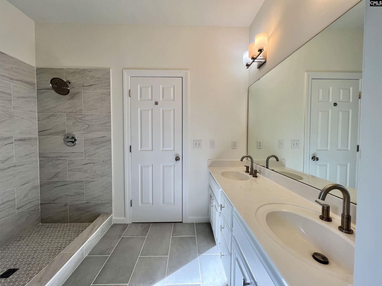 105 Rolling Creek Circle Photo 32