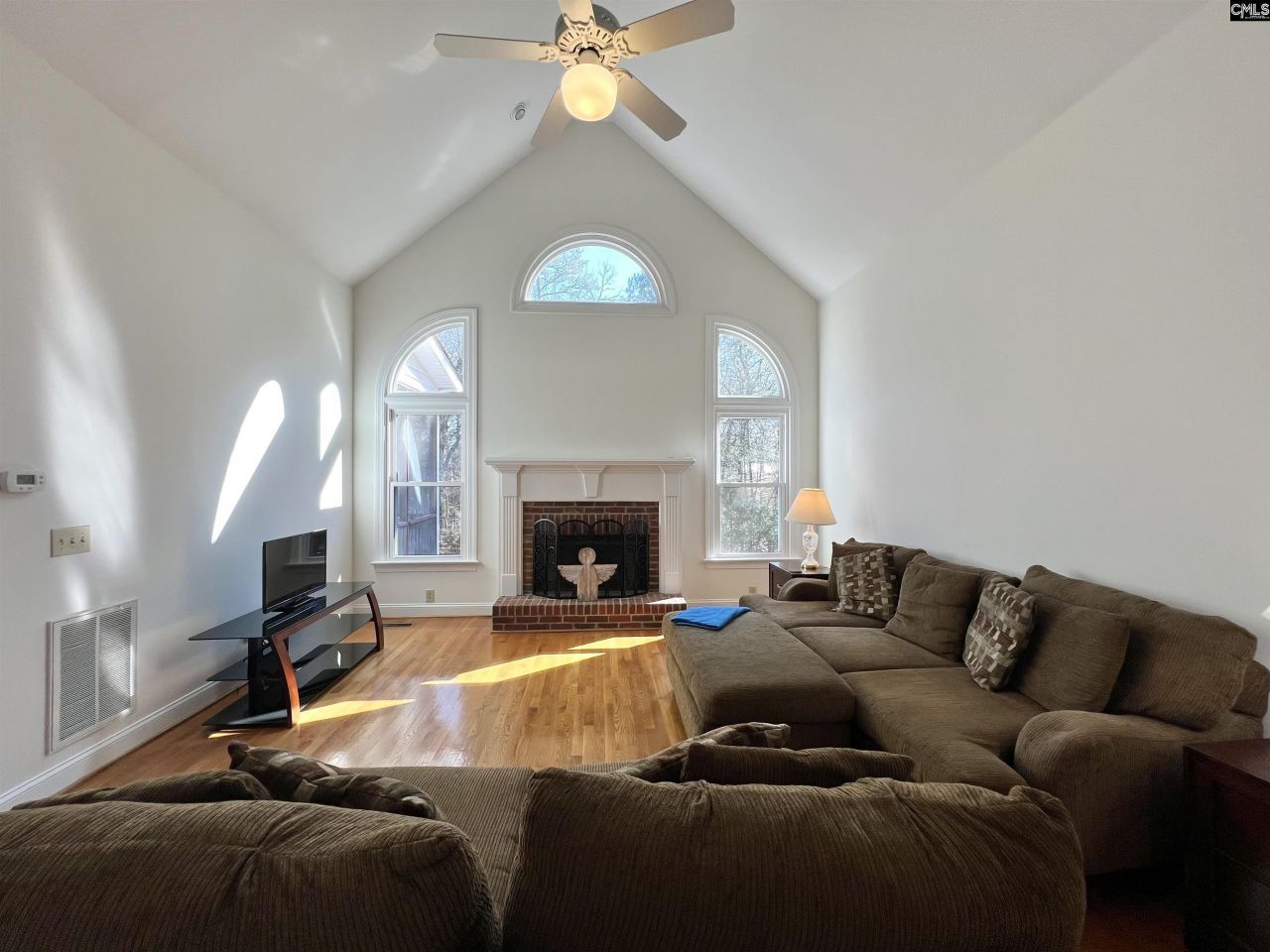 105 Rolling Creek Circle Photo 6