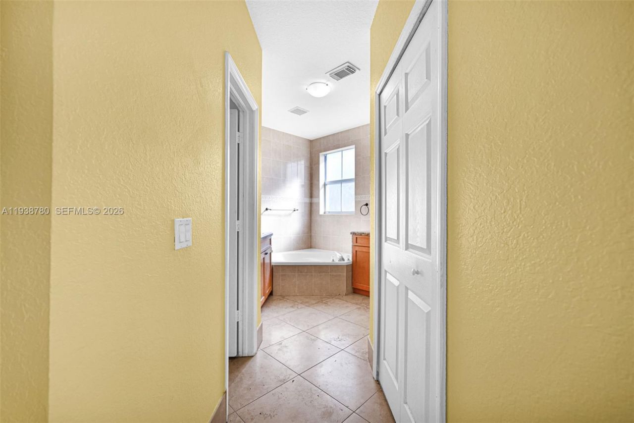 Please Call For Address, Unit 11412, Miami, FL 33186 Photo