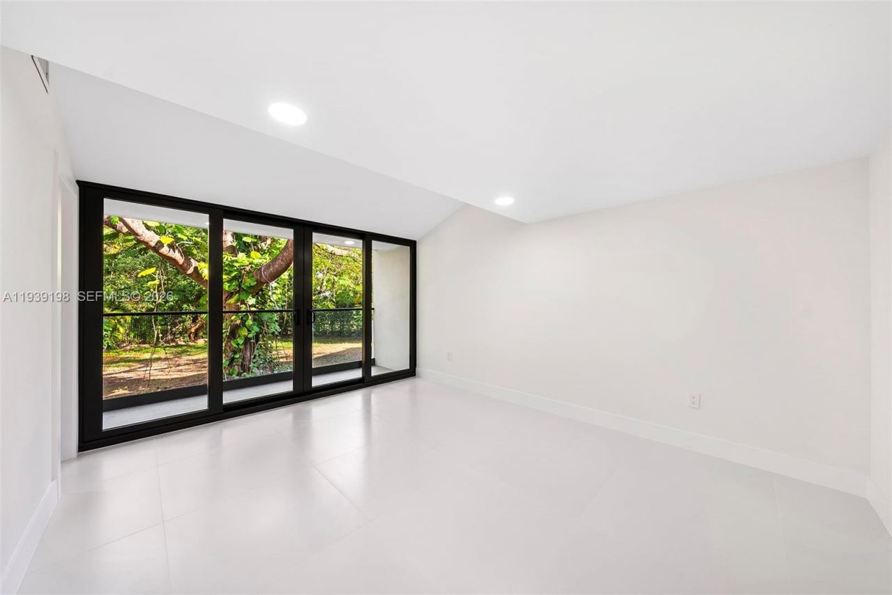 7540 Los Pinos Blvd , Coral Gables, FL 33143 Photo