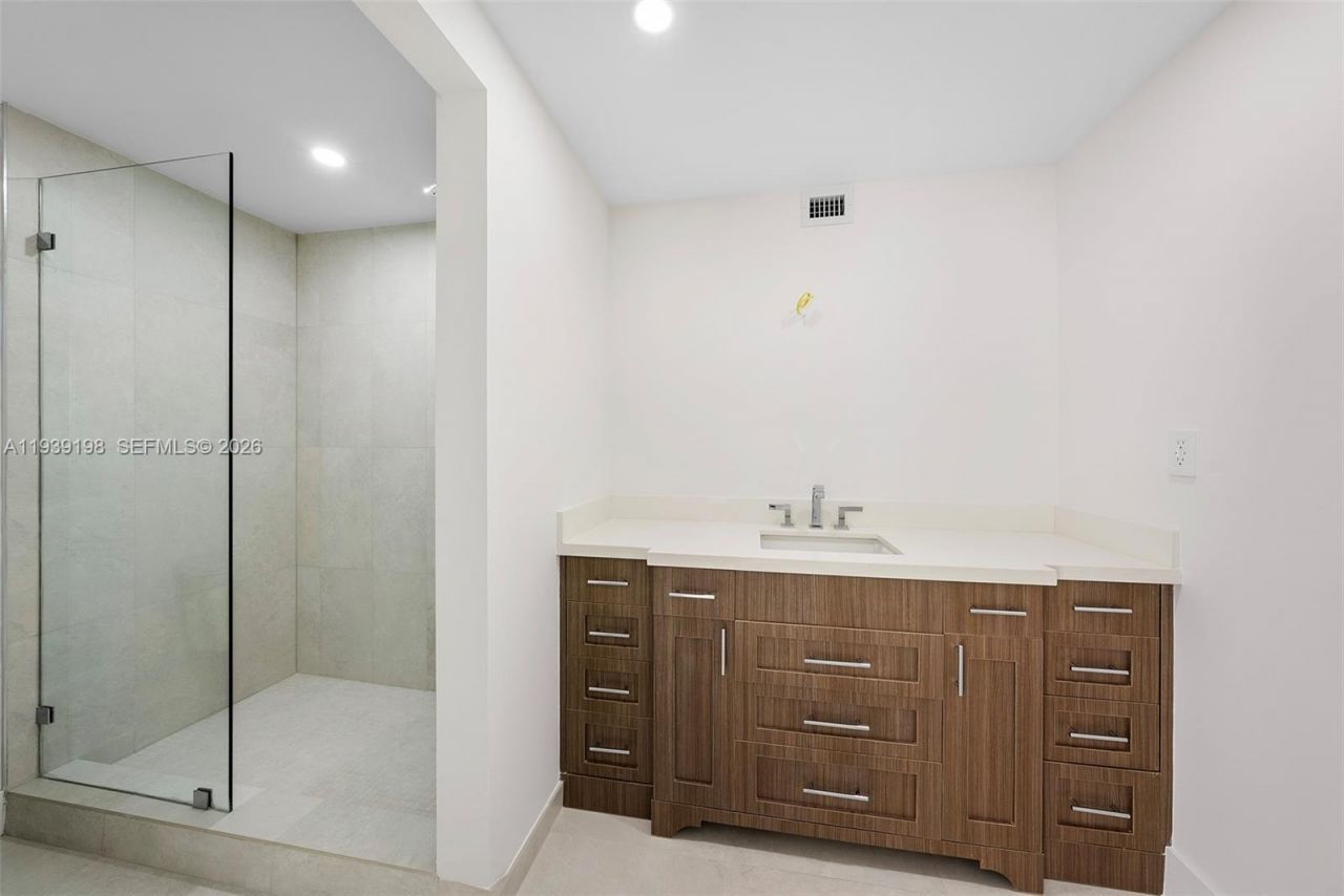 7540 Los Pinos Blvd , Coral Gables, FL 33143 Photo