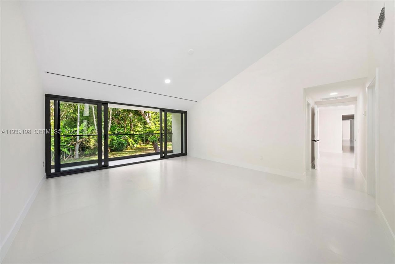 7540 Los Pinos Blvd , Coral Gables, FL 33143 Photo