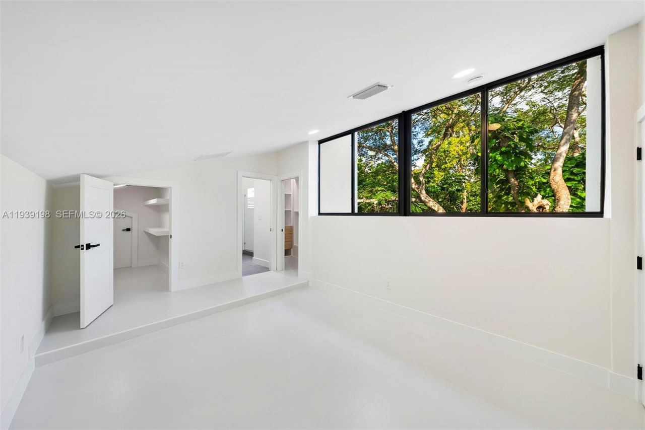 7540 Los Pinos Blvd , Coral Gables, FL 33143 Photo