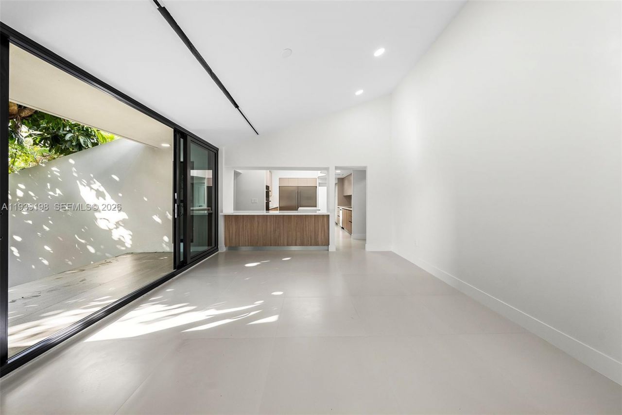 7540 Los Pinos Blvd , Coral Gables, FL 33143 Photo