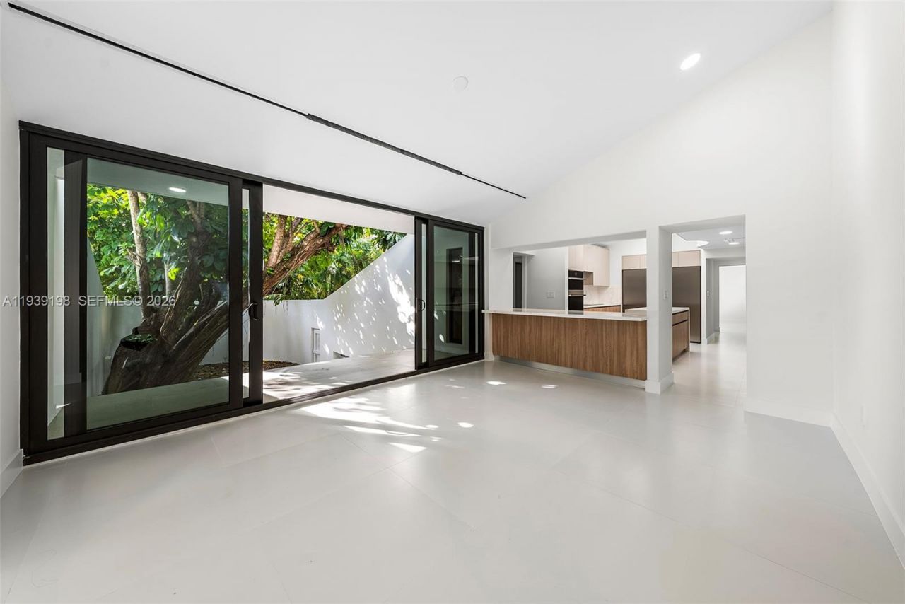 7540 Los Pinos Blvd , Coral Gables, FL 33143 Photo