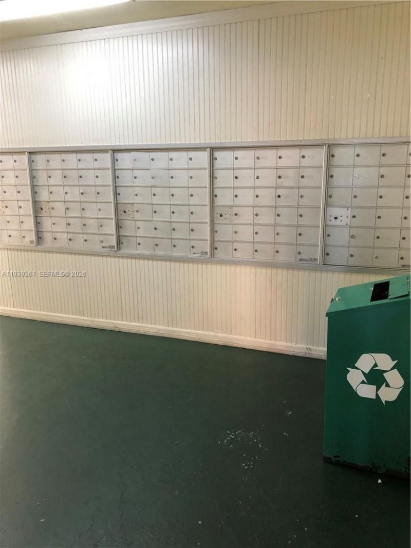 1750 NE 191st St , Unit 403-1, Miami, FL 33179 Photo