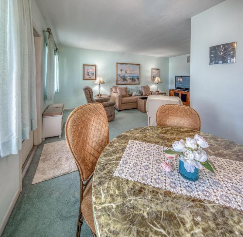 2004 Lake Osborne Drive, Unit 14, Lake Worth Beach, FL 33461 Photo