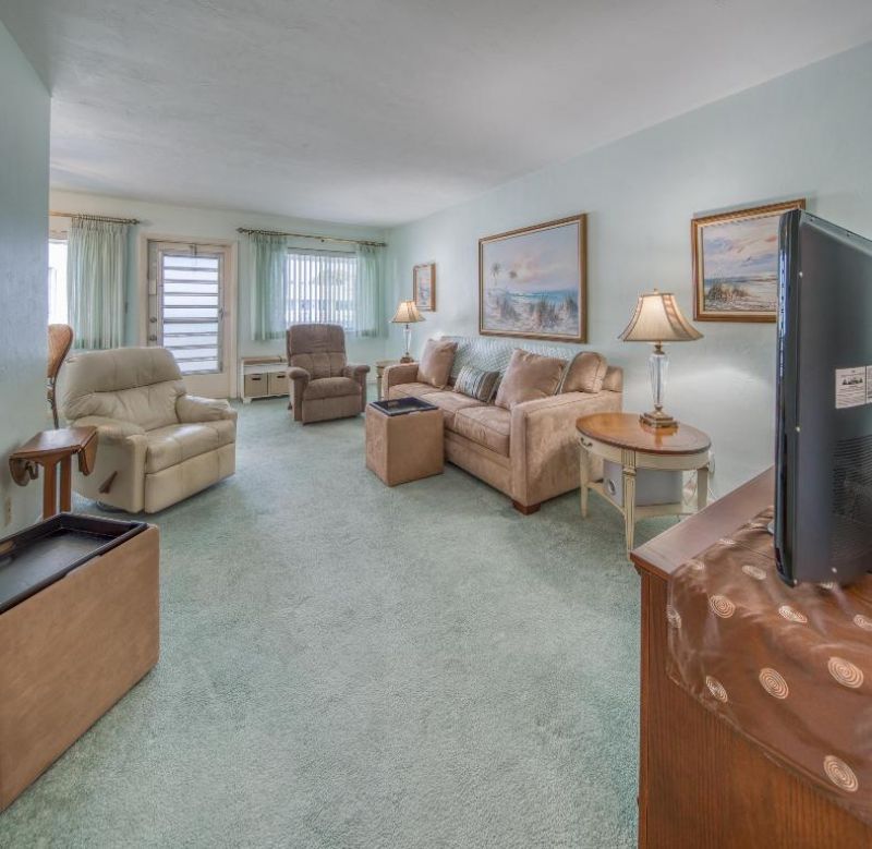 2004 Lake Osborne Drive, Unit 14, Lake Worth Beach, FL 33461 Photo