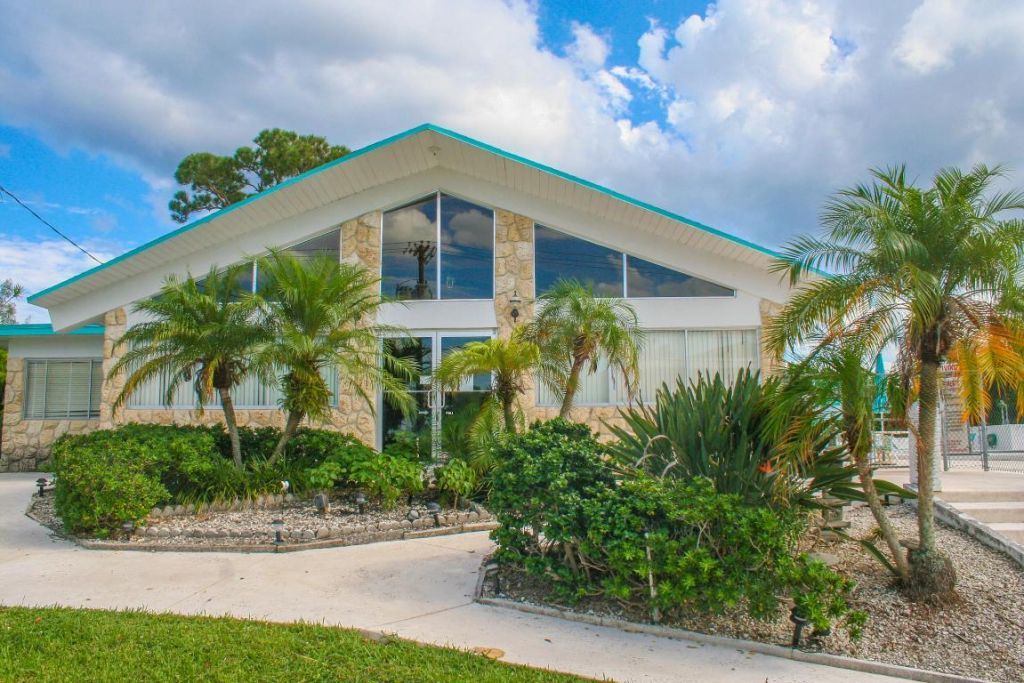 2004 Lake Osborne Drive, Unit 14, Lake Worth Beach, FL 33461 Photo