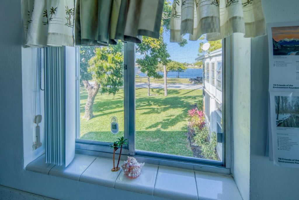 2004 Lake Osborne Drive, Unit 14, Lake Worth Beach, FL 33461 Photo