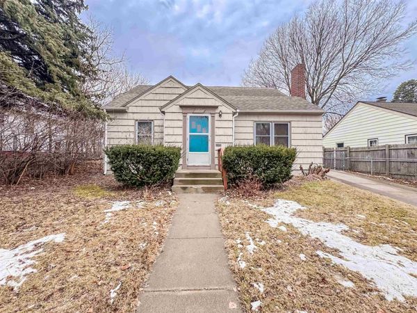 1211 W 13th St, Sioux Falls, SD 57104