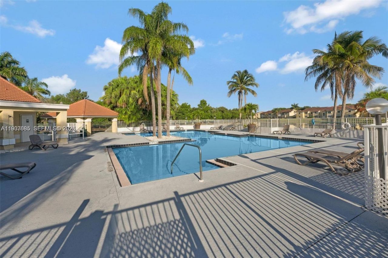 12400 Vista Isles Dr, Unit 1418, Sunrise, FL 33325 Photo