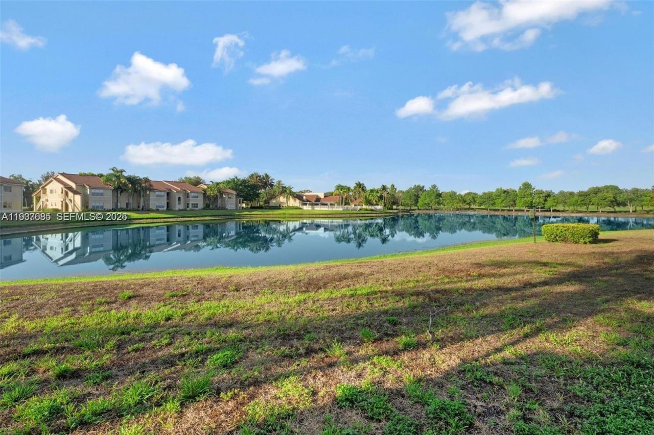 12400 Vista Isles Dr, Unit 1418, Sunrise, FL 33325 Photo