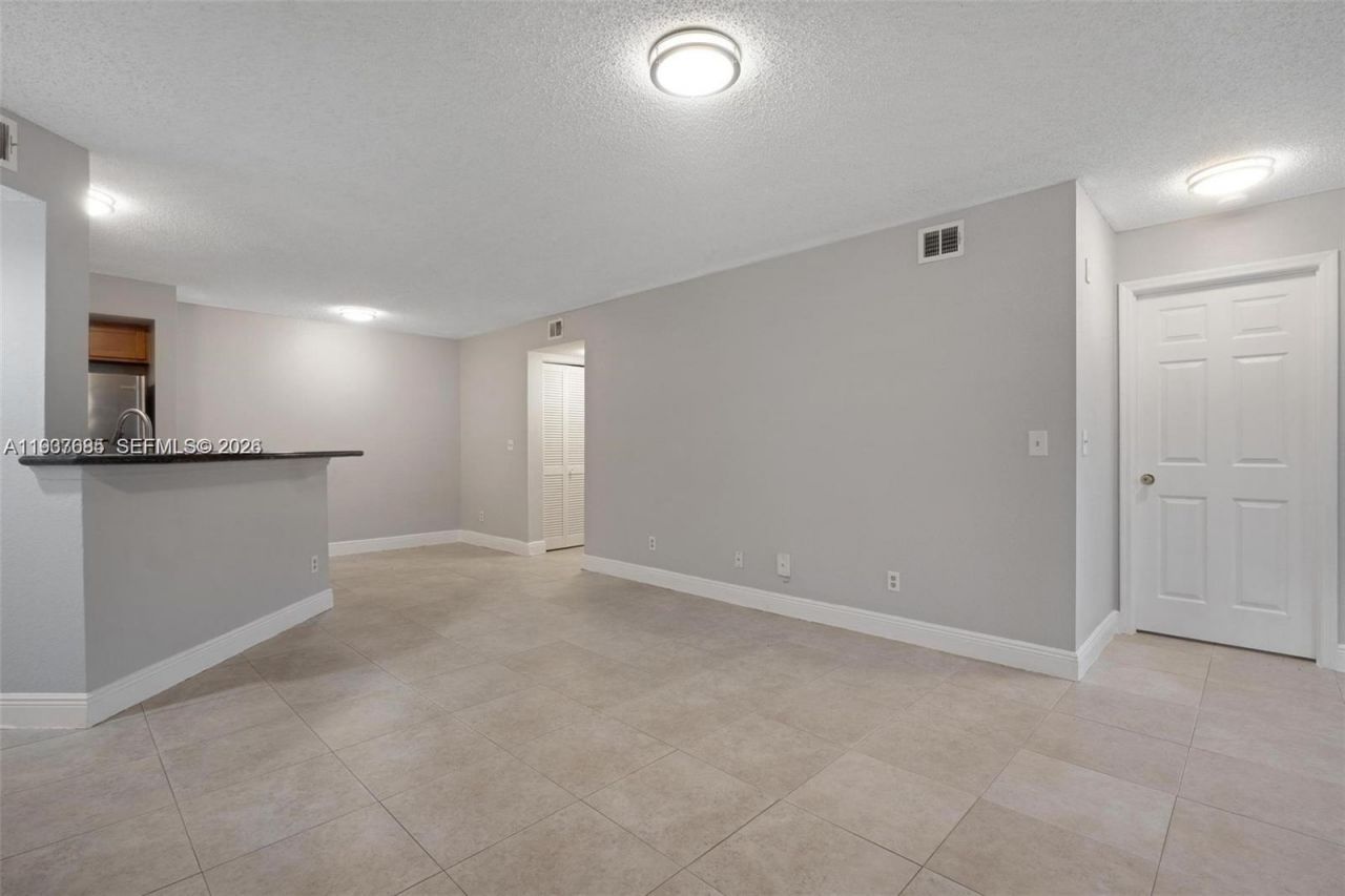 12400 Vista Isles Dr, Unit 1418, Sunrise, FL 33325 Photo