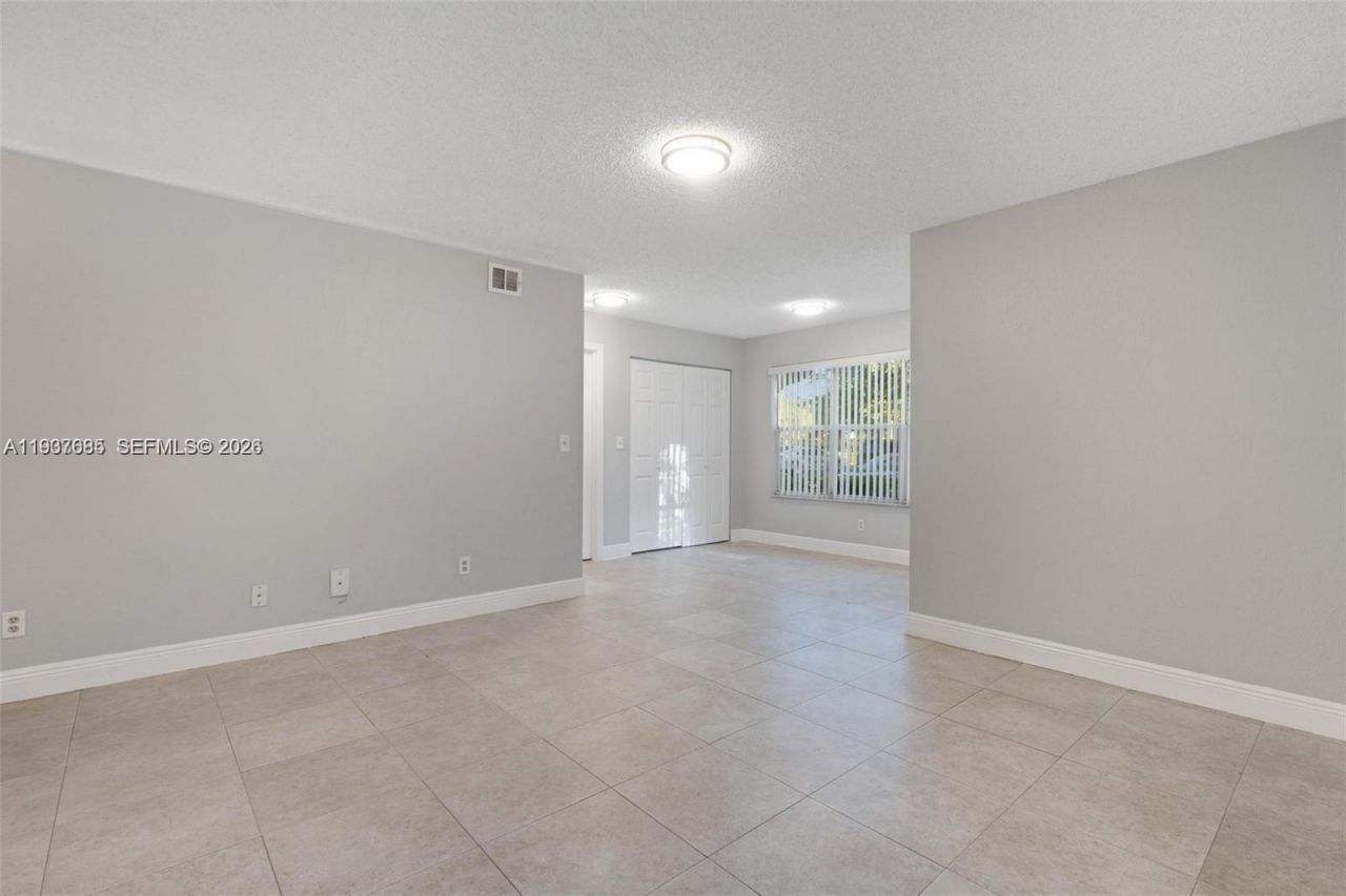 12400 Vista Isles Dr, Unit 1418, Sunrise, FL 33325 Photo