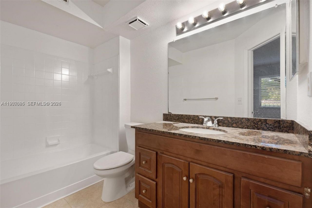 12400 Vista Isles Dr, Unit 1418, Sunrise, FL 33325 Photo