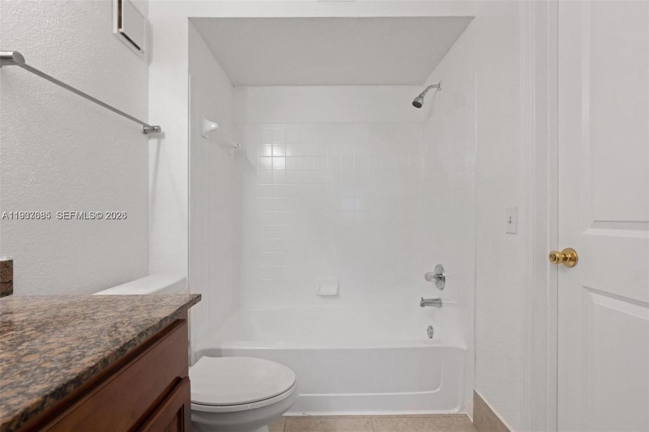 12400 Vista Isles Dr, Unit 1418, Sunrise, FL 33325 Photo