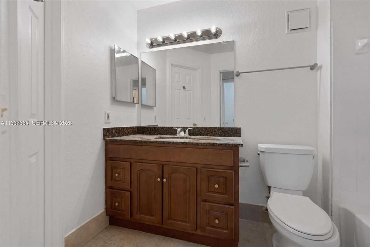 12400 Vista Isles Dr, Unit 1418, Sunrise, FL 33325 Photo