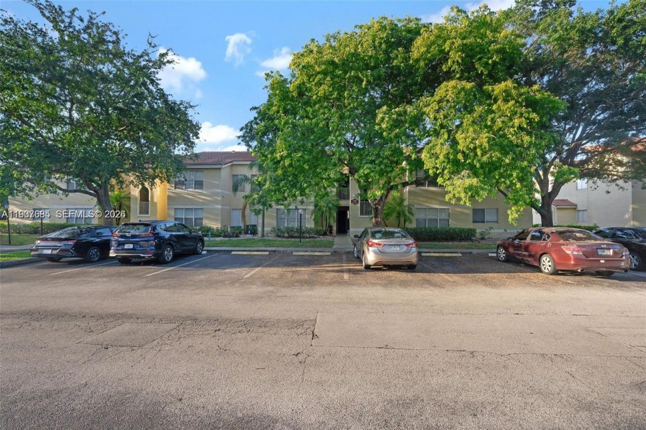 12400 Vista Isles Dr, Unit 1418, Sunrise, FL 33325 Photo