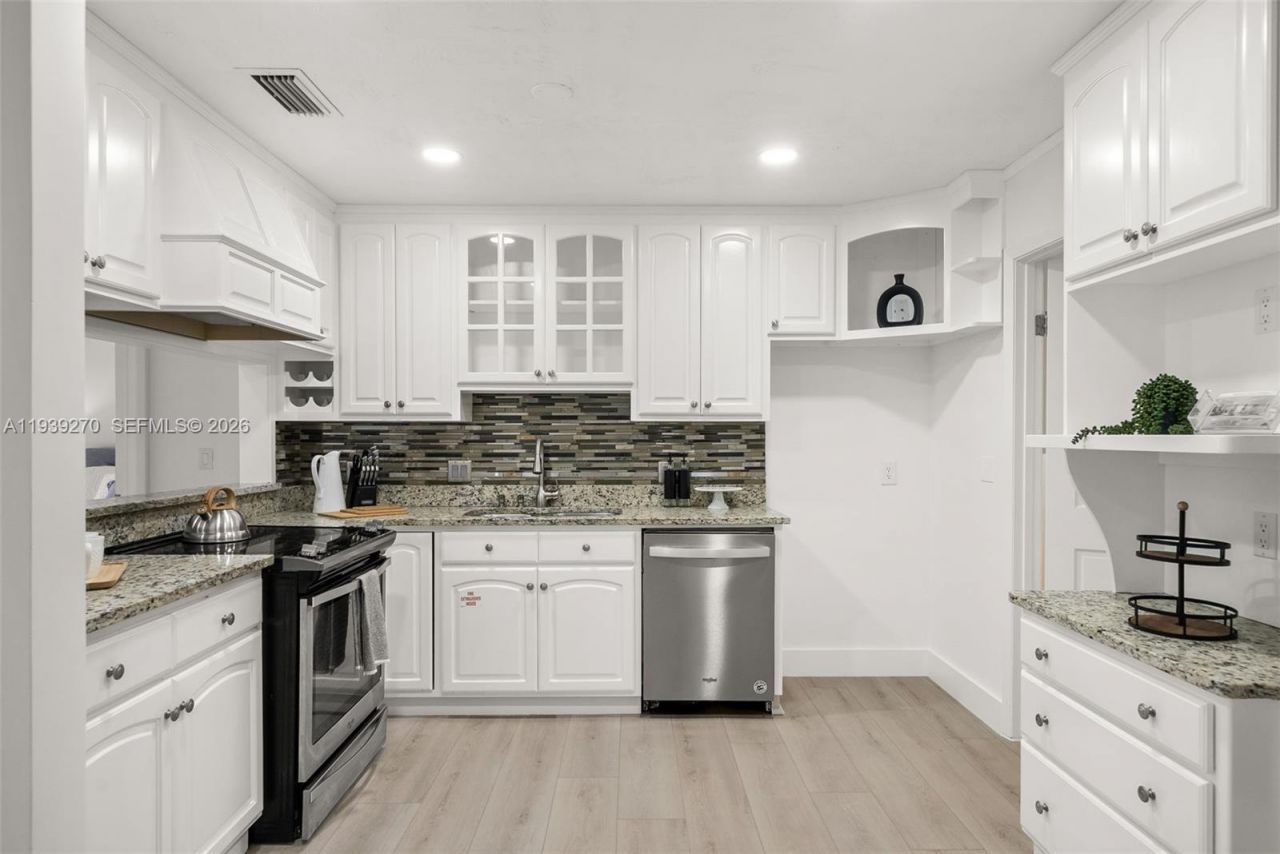 1606 Wahoo Ln, Panama City, FL 32408 Photo