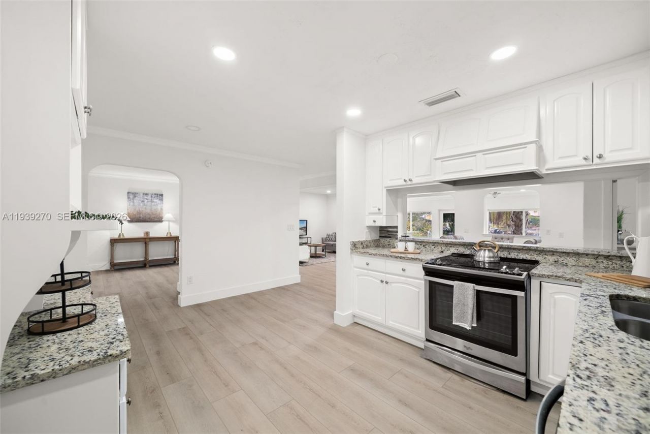 1606 Wahoo Ln, Panama City, FL 32408 Photo