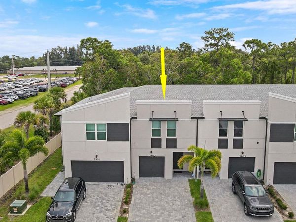 3903 SE Mentmore Lane, Stuart, FL 34997
