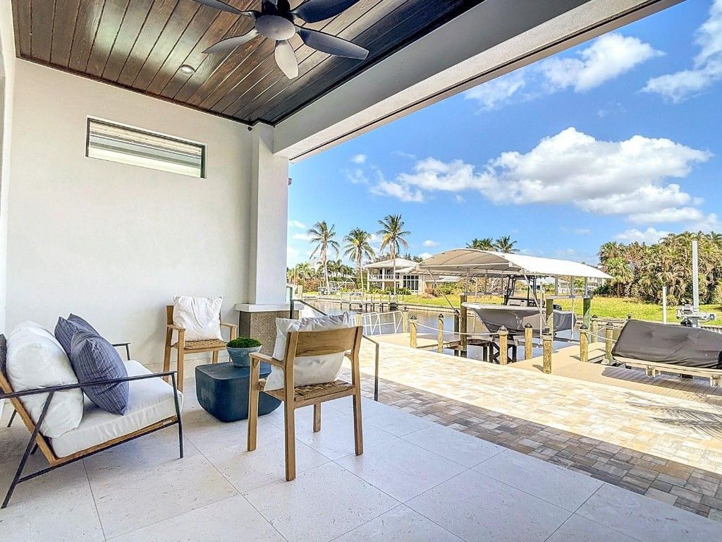 14201 Bay Dr, Fort Myers, FL 33919 Photo