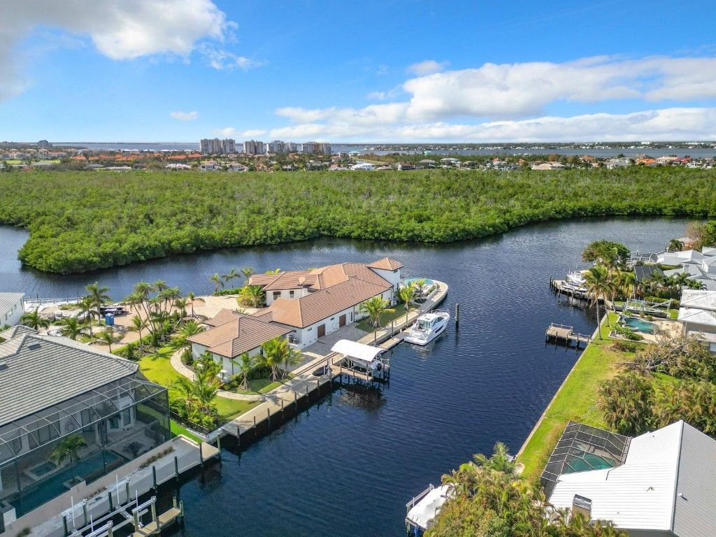 14201 Bay Dr, Fort Myers, FL 33919 Photo