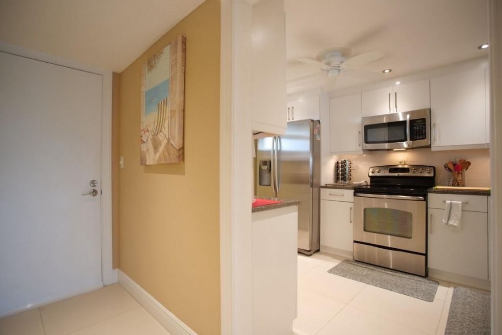 3930 Inverrary Boulevard, Unit 603-D, Lauderhill, FL 33319 Photo