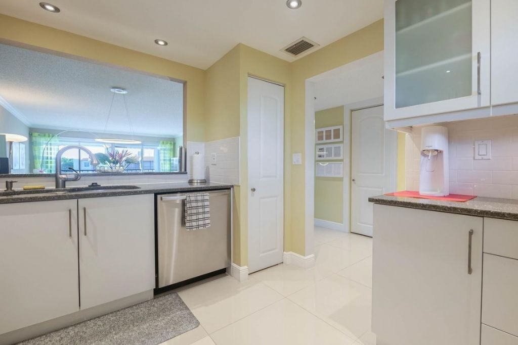 3930 Inverrary Boulevard, Unit 603-D, Lauderhill, FL 33319 Photo