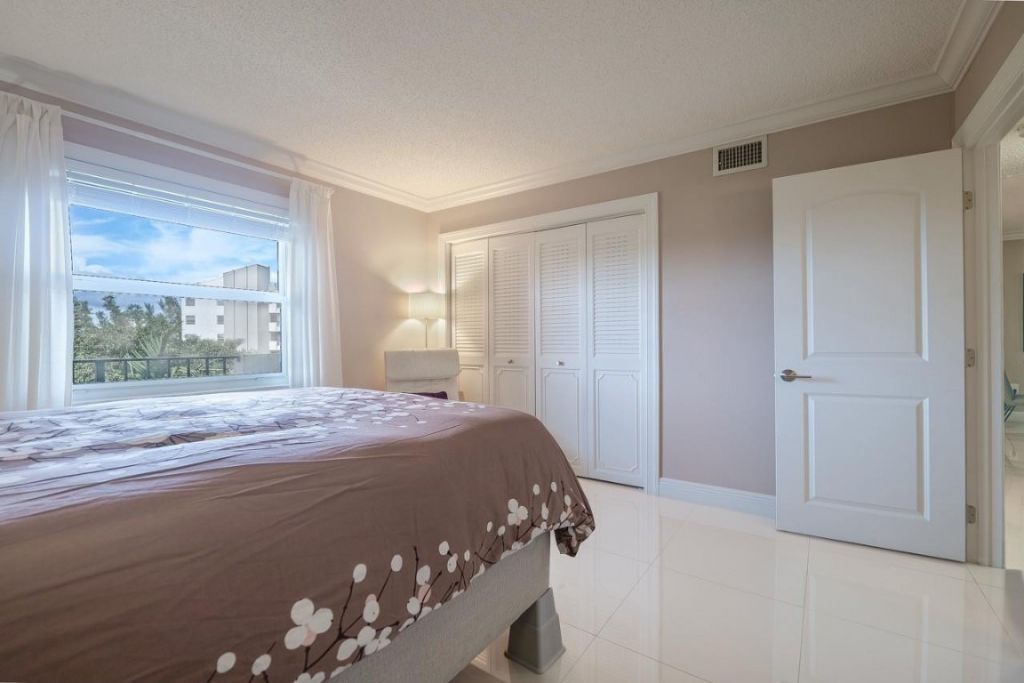 3930 Inverrary Boulevard, Unit 603-D, Lauderhill, FL 33319 Photo