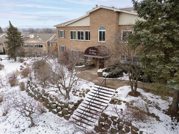 1605 S Golf Glen, Unit A, Madison, WI 53704
