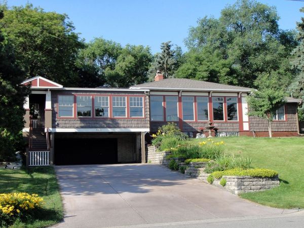 318 Mccarrons Boulevard S, Roseville, MN 55113