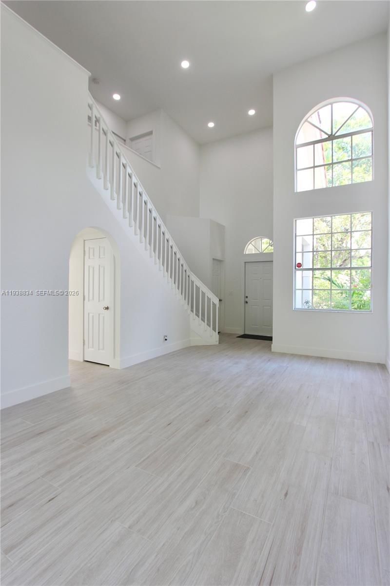 239 NW 107th Ave, Pembroke Pines, FL 33026 Photo