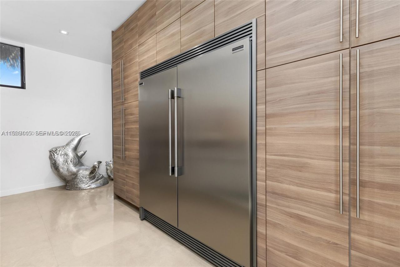 17050 NE 35th Ave , North Miami Beach, FL 33160 Photo