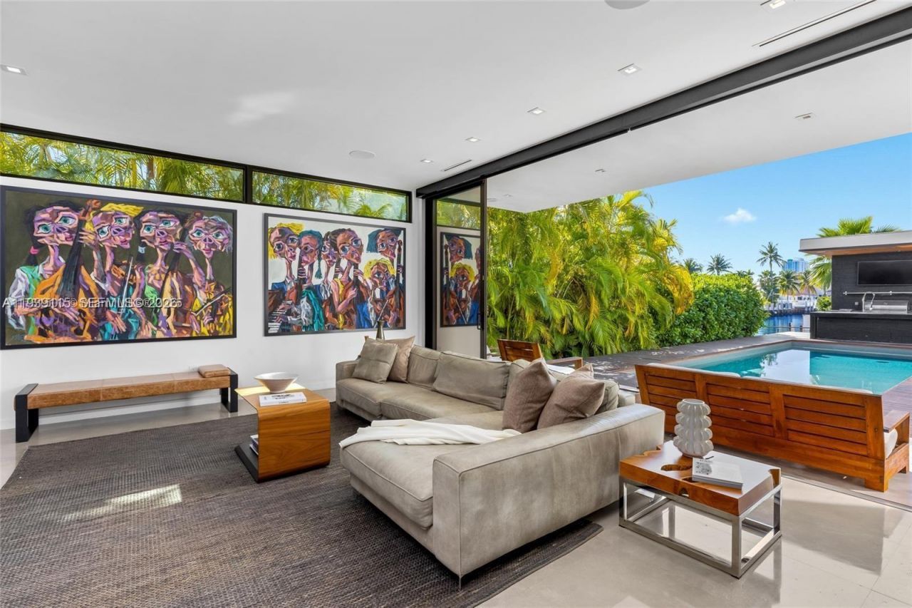 17050 NE 35th Ave , North Miami Beach, FL 33160 Photo