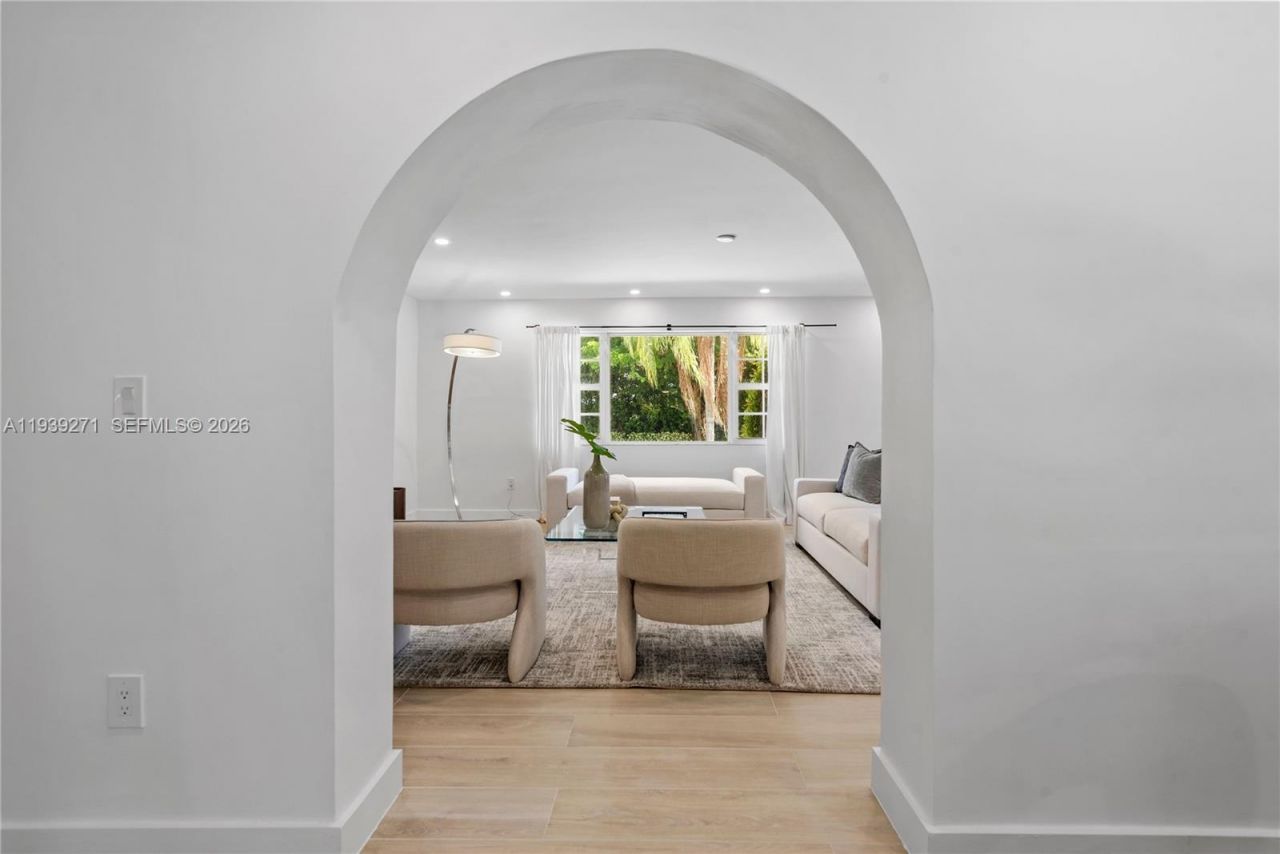 1420 Campamento Ave, Coral Gables, FL 33156 Photo