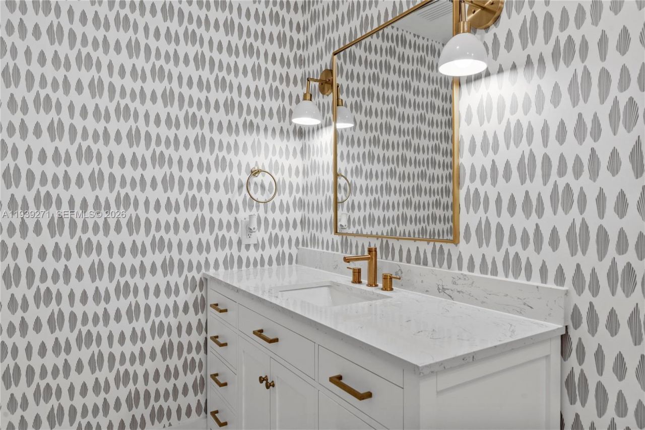 1420 Campamento Ave, Coral Gables, FL 33156 Photo