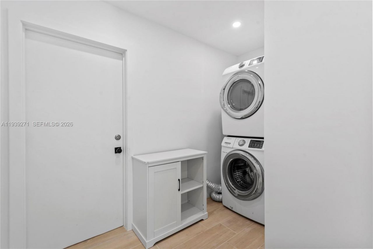 1420 Campamento Ave, Coral Gables, FL 33156 Photo