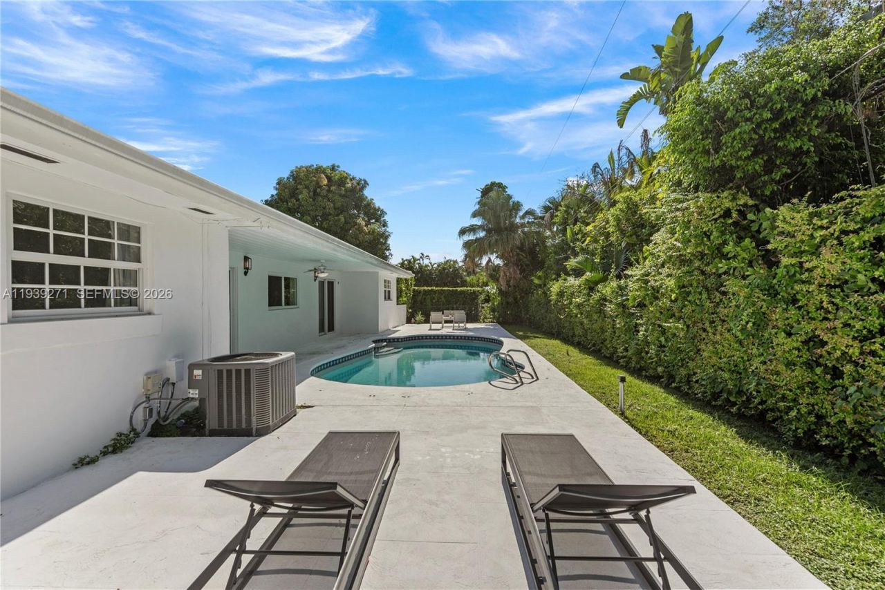 1420 Campamento Ave, Coral Gables, FL 33156 Photo