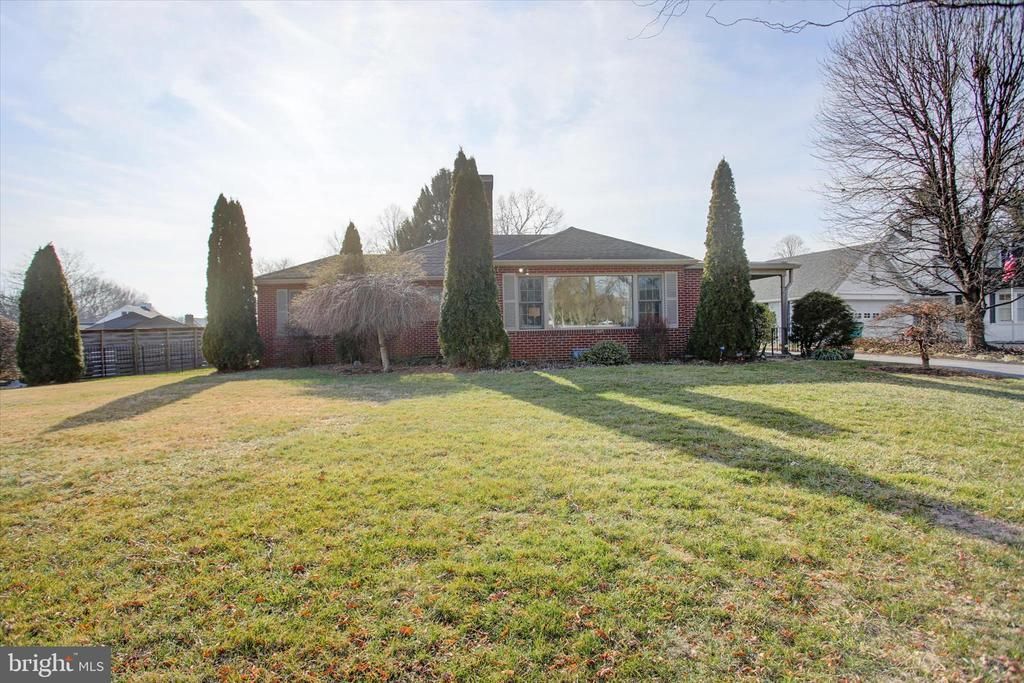 18807 Crofton Road, Hagerstown, MD 21742 Main Photo