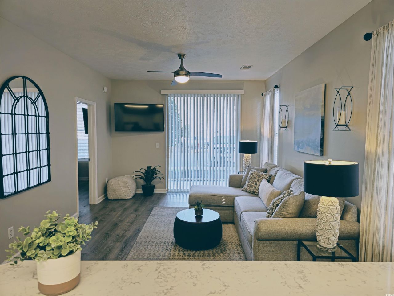 484 River Oaks Dr. Photo 13